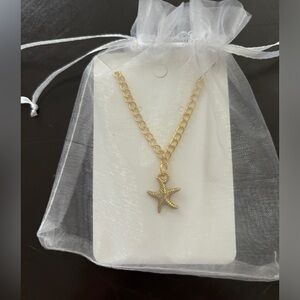 20 inch faux gold starfish necklace! With lobster clasp